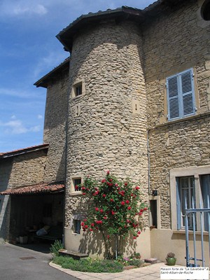 Maison-forte-La-Gavetiere